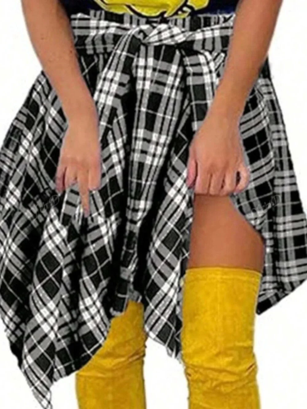 Plaid Print Stretchy Waist Asymmetrical Hem Mini Skirt - Picture 3 of 4